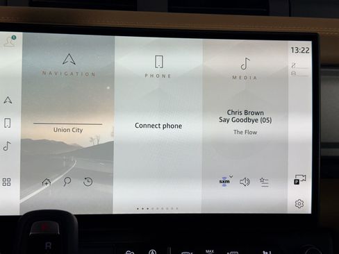 New 2026 Land Rover Defender 130 V8 image 32