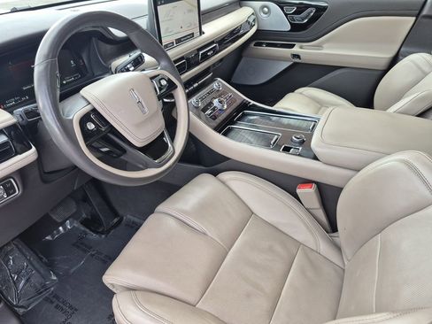 Used 2022 Lincoln Aviator Reserve w/ Equipment Group 201A image 11