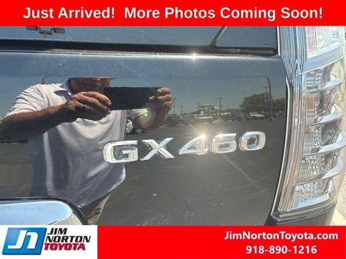 Used 2017 Lexus GX 460 AWD/4WD image 8