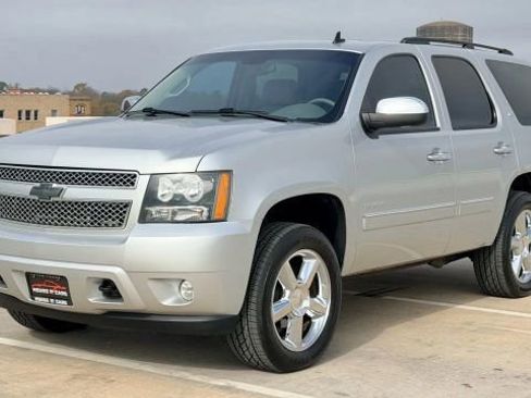 Used 2013 Chevrolet Tahoe LTZ image 3