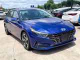 Used 2022 Hyundai Elantra Limited w/ Cargo Package image 2