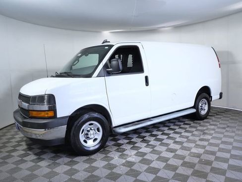 Used 2024 Chevrolet Express 2500 w/ Driver Convenience Package image 5