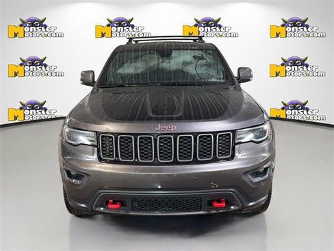 Used 2018 Jeep Grand Cherokee Trailhawk w/ Trailhawk Luxury Group image 2