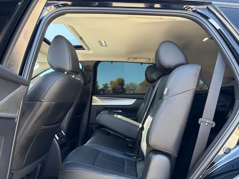 Used 2024 MAZDA CX-90 Plug-In Hybrid w/ Preferred image 11