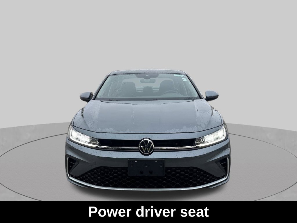 Used 2025 Volkswagen Jetta SE FWD image 9