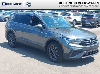 Used 2023 Volkswagen Tiguan SE w/ Panoramic Sunroof Package FWD video 1