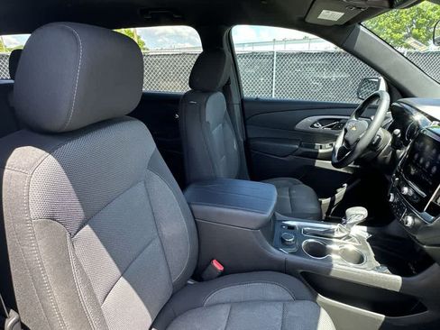 Used 2023 Chevrolet Traverse LT FWD image 27