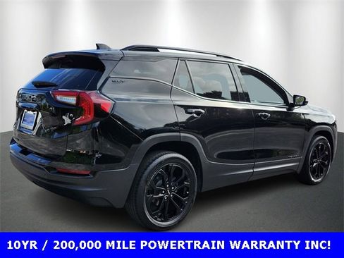 Used 2022 GMC Terrain SLT w/ Elevation Edition image 4