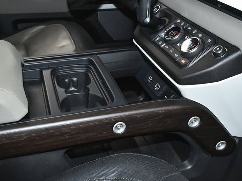 Used 2021 Land Rover Defender 110 X-Dynamic SE image 59