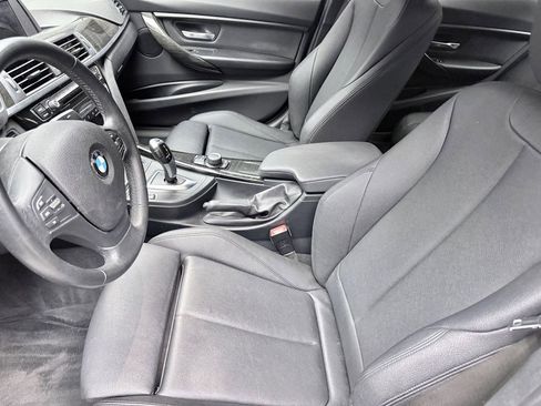 Used 2018 BMW 320i xDrive Sedan image 10