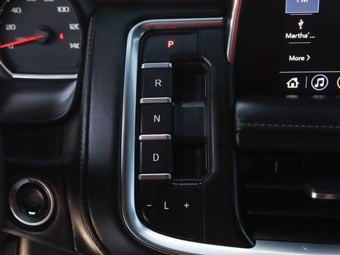 Used 2021 Chevrolet Suburban LT RWD image 40