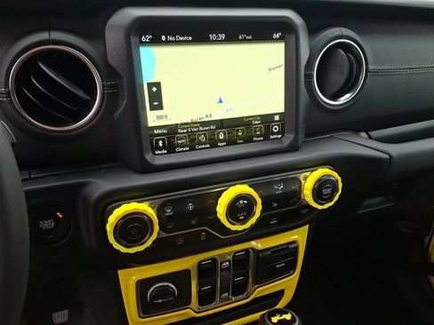 Used 2023 Jeep Wrangler Unlimited Sahara w/ Cold Weather Group AWD/4WD image 15