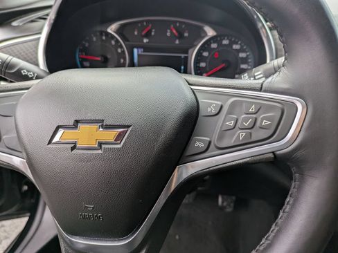 Used 2018 Chevrolet Malibu LT FWD image 16