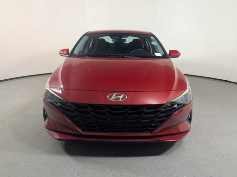 Certified 2022 Hyundai Elantra SEL FWD image 2