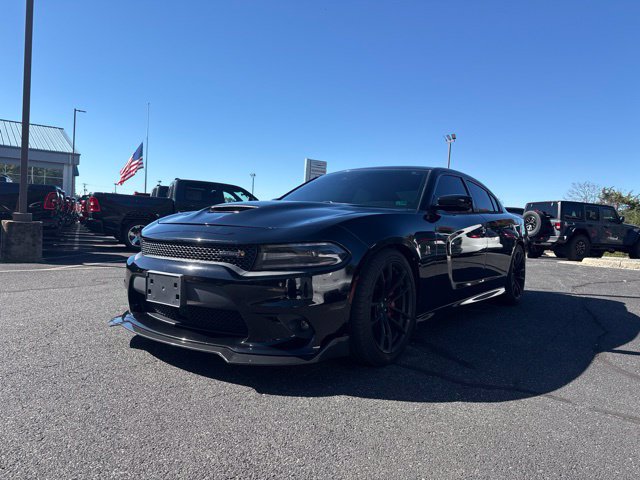 Used 2016 Dodge Charger R/T Scat Pack w/ Technology Group RWD image 12