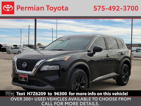 Used 2023 Nissan Rogue SV image 1
