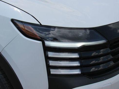 New 2026 Nissan Kicks SR w/ Cold Weather Package image 9