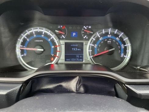 Used 2018 Toyota 4Runner SR5 AWD/4WD image 14