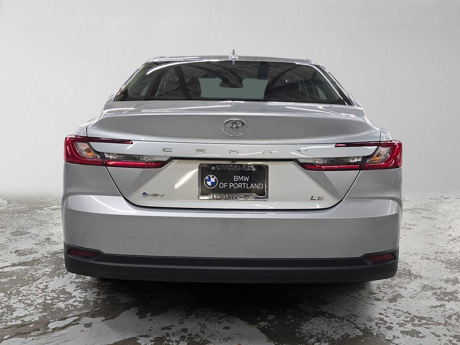 Used 2025 Toyota Camry LE FWD image 4