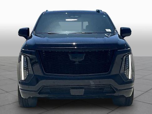 Used 2025 Cadillac Escalade Sport w/ Touring Package AWD/4WD image 3