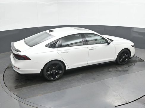 Used 2024 Honda Accord Sport image 27