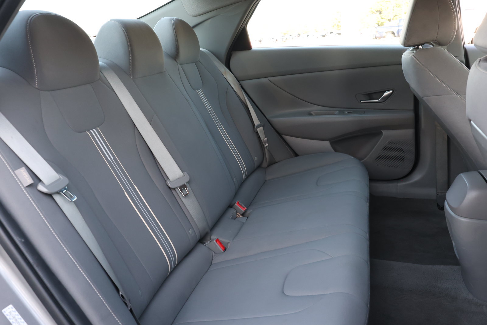 Used 2024 Hyundai Elantra SEL FWD image 31