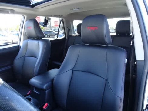 Certified 2024 Toyota 4Runner TRD Off-Road Premium w/ Moonroof Package AWD/4WD image 19