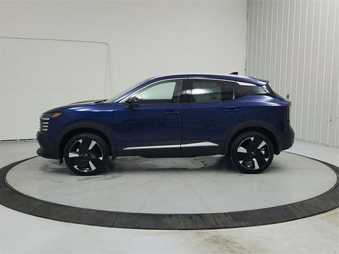 New 2026 Nissan Kicks SR image 4