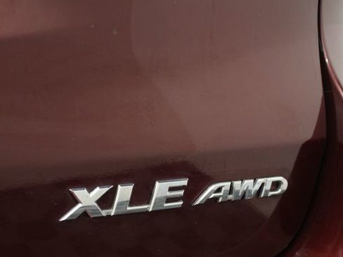 Used 2017 Toyota Highlander XLE image 13