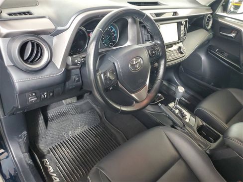 Used 2018 Toyota RAV4 Limited image 10