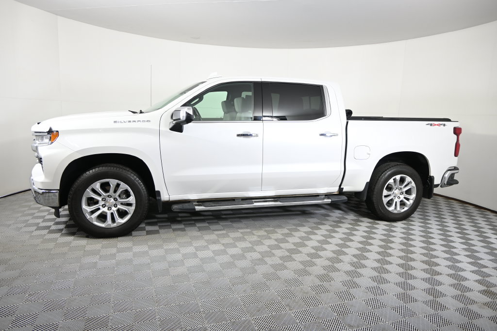 Used 2022 Chevrolet Silverado 1500 LTZ w/ LTZ Premium Package AWD/4WD image 2