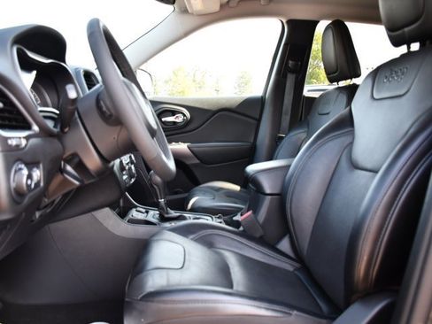 Used 2022 Jeep Cherokee Latitude Lux image 16