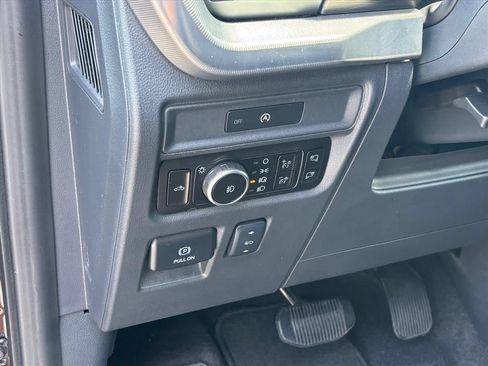 Used 2025 Ford F150 Lariat w/ Equipment Group 501A Mid AWD/4WD image 7