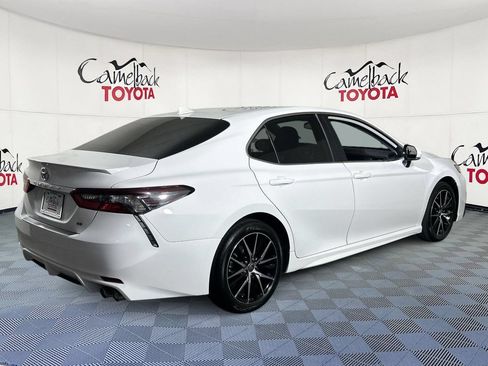 Used 2024 Toyota Camry SE FWD image 8