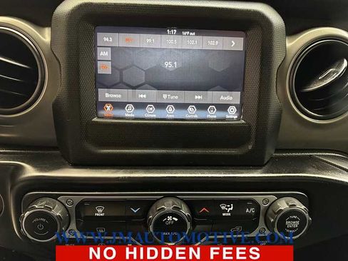 Used 2023 Jeep Gladiator Sport image 22