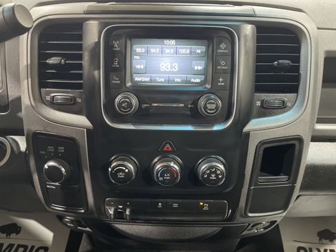 Used 2017 RAM 2500 Tradesman w/ Chrome Appearance Group AWD/4WD image 18