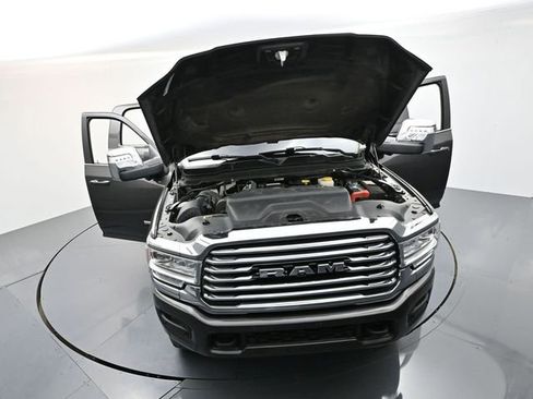 Used 2024 RAM 3500 Limited w/ Safety Group image 37