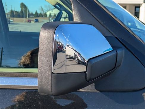 Used 2015 Lincoln Navigator 2WD image 13