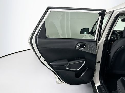 Used 2024 Kia Soul LX w/ Option Group 015 image 25