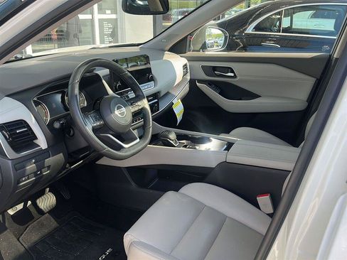 Used 2021 Nissan Rogue SL w/ Premium Package FWD image 15