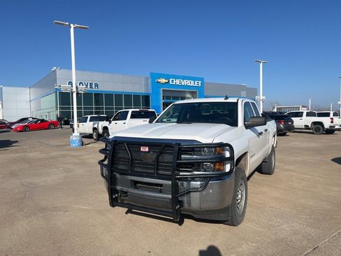Used 2017 Chevrolet Silverado 2500 W/T w/ WT Convenience Package image 2