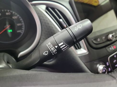 Used 2020 Chevrolet Malibu LS image 34