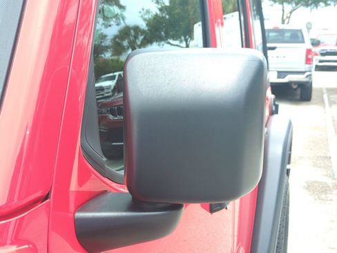 Used 2024 Jeep Wrangler Unlimited Rubicon 4xe AWD/4WD image 13
