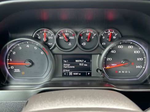 Used 2020 Chevrolet Silverado 1500 Custom w/ Custom Value Package AWD/4WD image 11