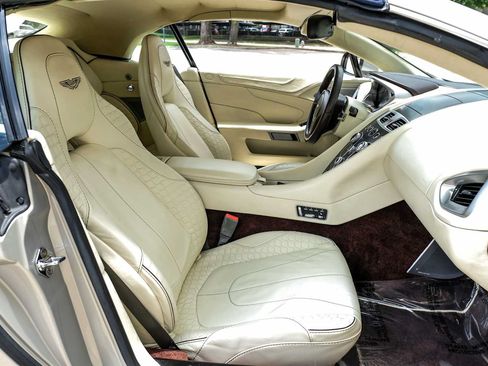 Used 2016 Aston Martin Vanquish Volante RWD image 34