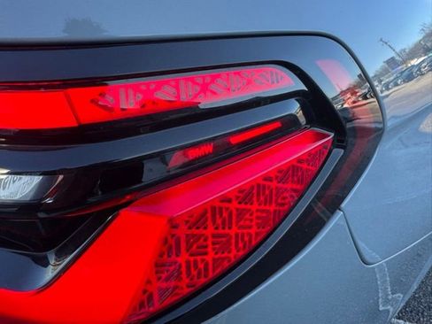 Used 2023 BMW X7 xDrive40i w/ M Sport Package image 13