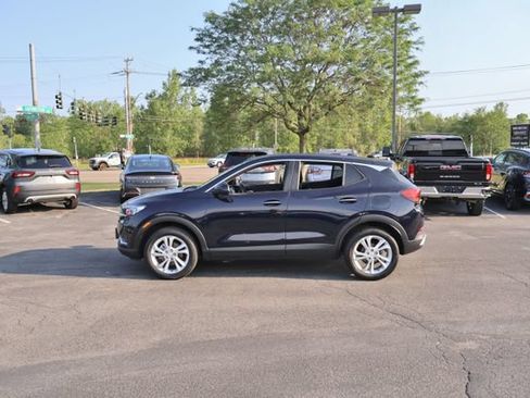 Used 2021 Buick Encore GX Preferred w/ Cold Weather Comfort Package AWD/4WD image 4