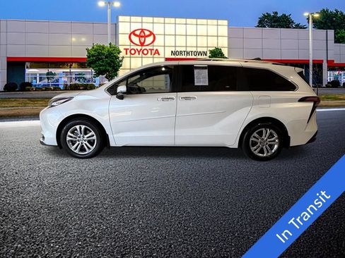 Used 2024 Toyota Sienna Platinum AWD/4WD image 1