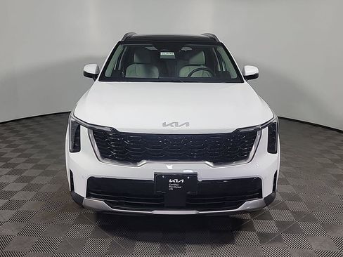 Used 2025 Kia Sorento EX w/ Panoramic Sunroof Package image 13