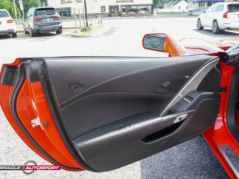 Used 2014 Chevrolet Corvette Stingray Convertible RWD image 16